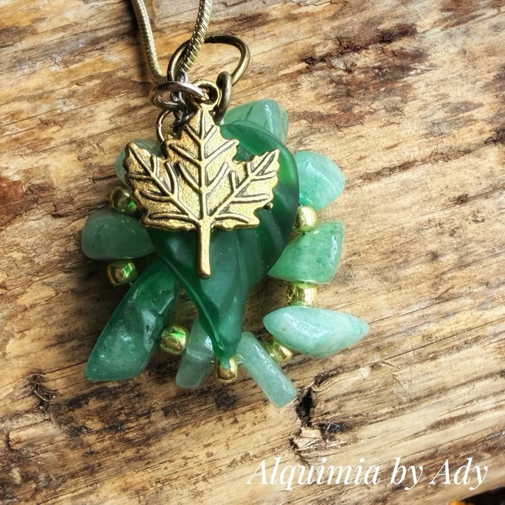 Boho-Vintage Gold and Green aventurine gemstones Leaf charms Necklace